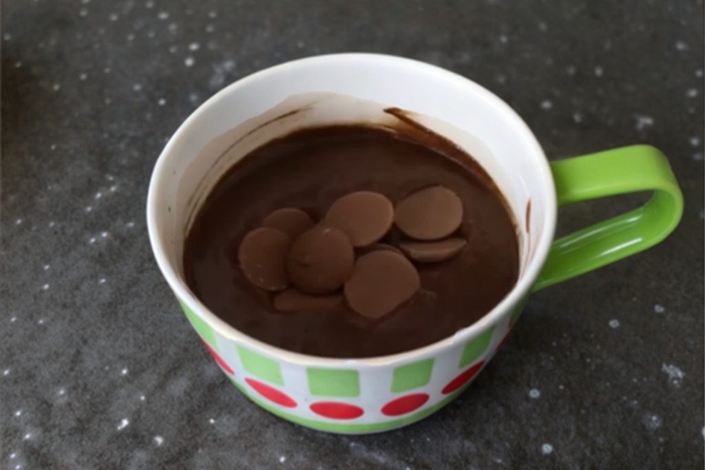 Insert Chocolate in the Center